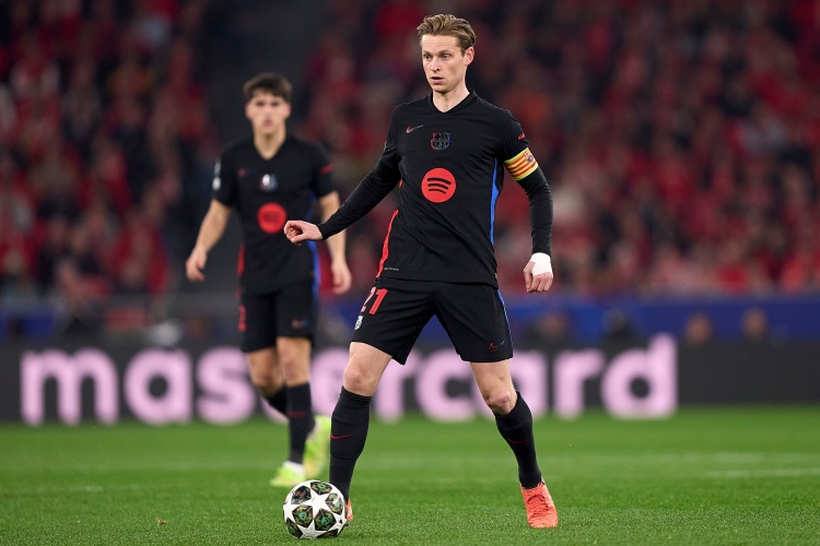 澳客app下载-世体：德容更换经纪人，新经纪人希望尽快约见巴萨并商讨球员续约