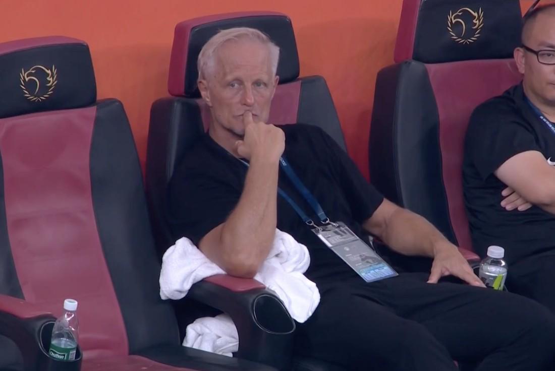 澳客-安德森：升班马想客胜卫冕冠军很难，半场因伤病被迫换人